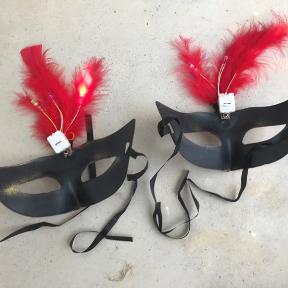 New year Party Mask Light Up Red Feather Disco - Picture 5 of 8